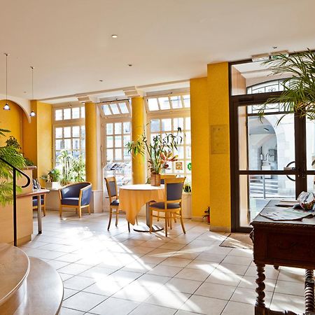 Logis Hotel De France Arudy Екстериор снимка