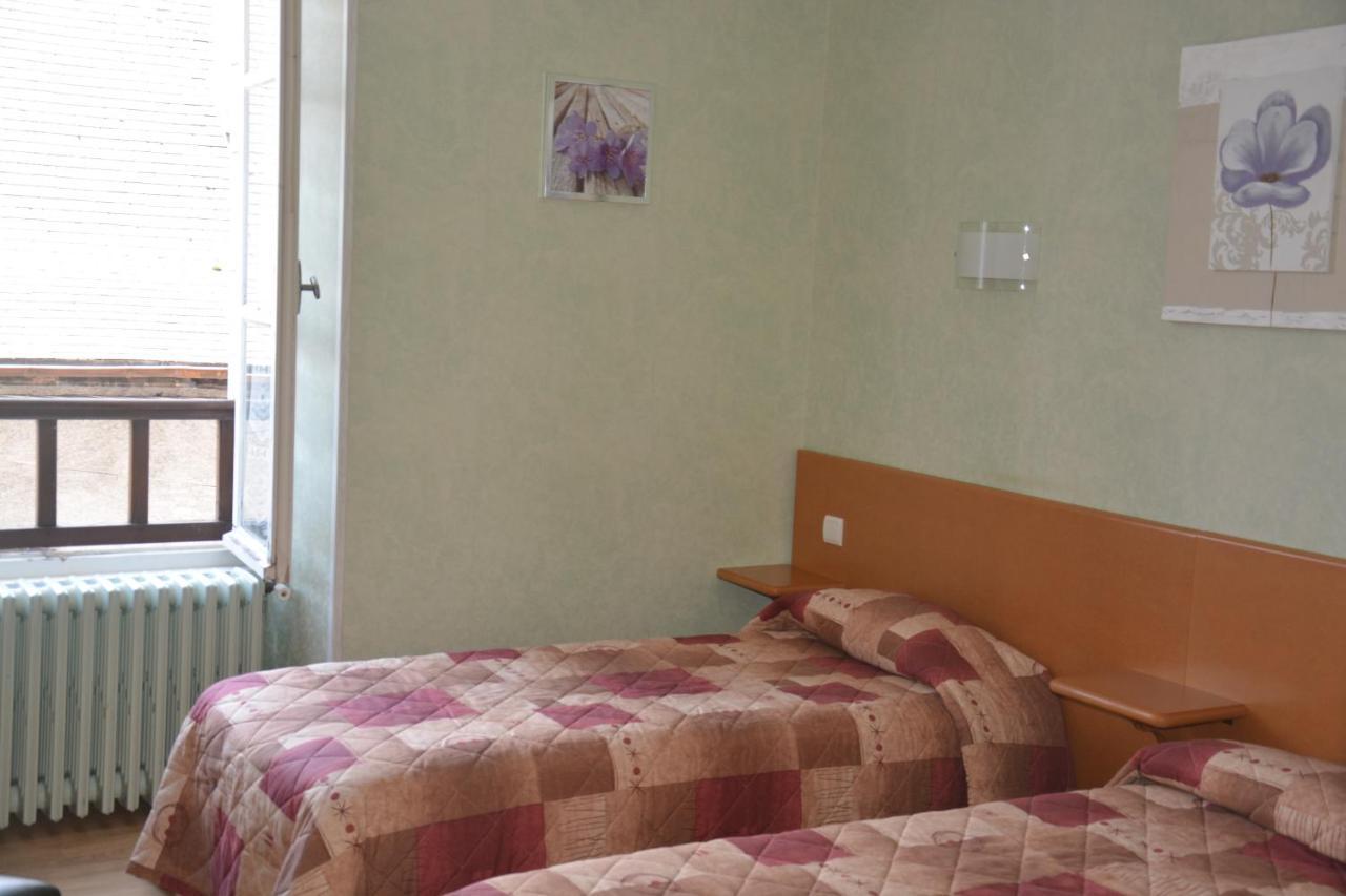 Logis Hotel De France Arudy Екстериор снимка