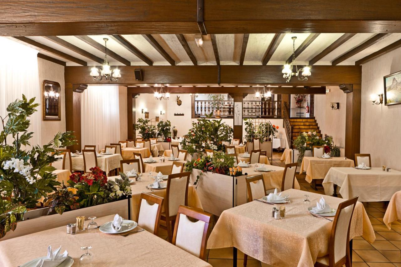 Logis Hotel De France Arudy Екстериор снимка