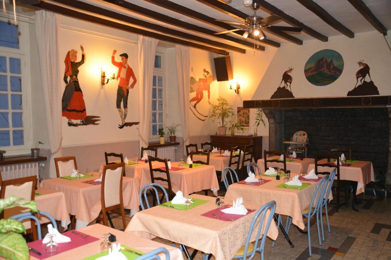 Logis Hotel De France Arudy Екстериор снимка