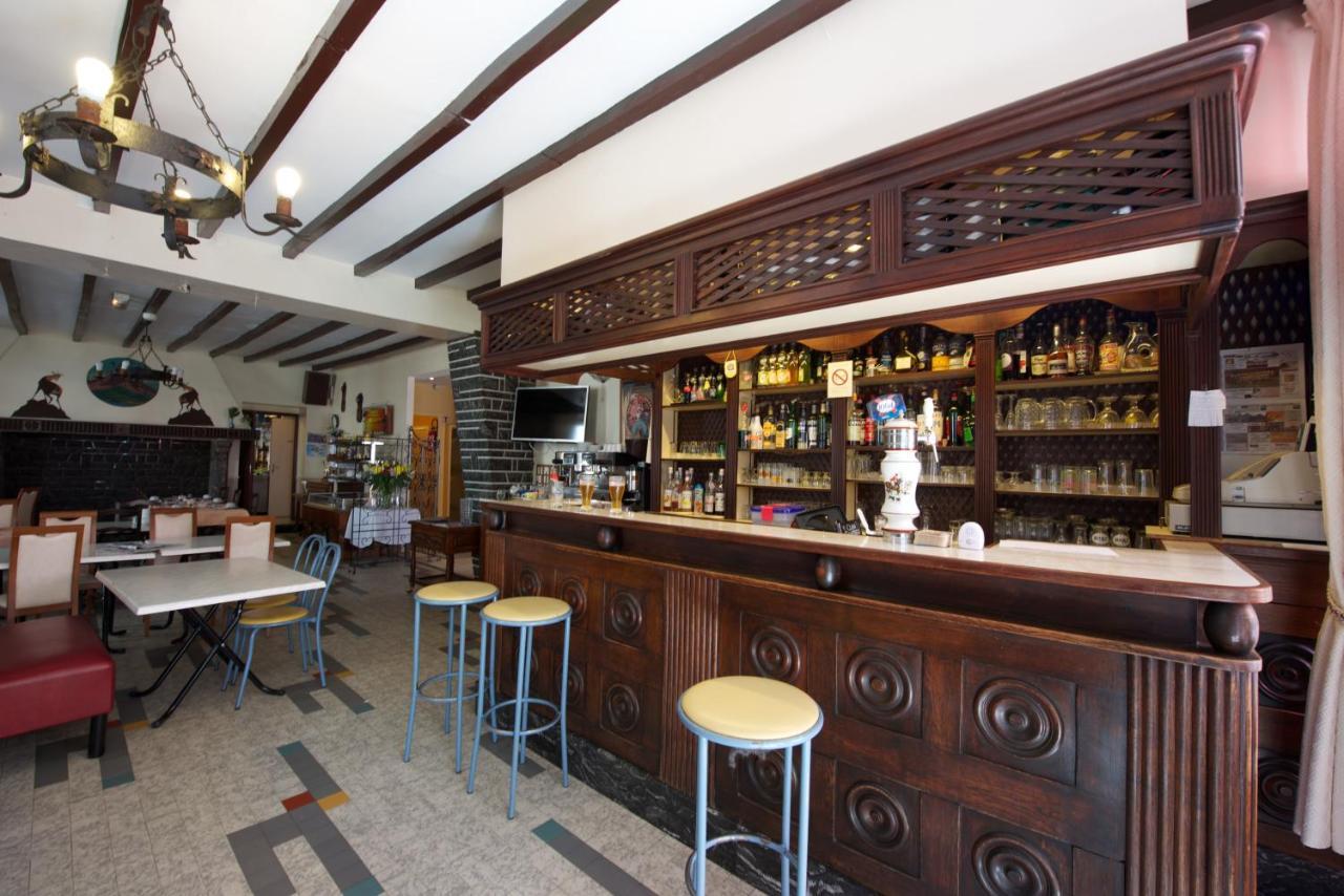 Logis Hotel De France Arudy Екстериор снимка