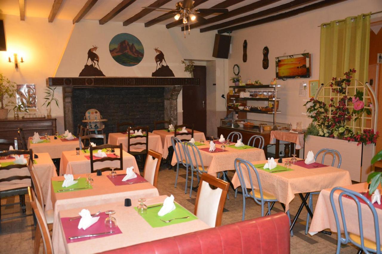 Logis Hotel De France Arudy Екстериор снимка