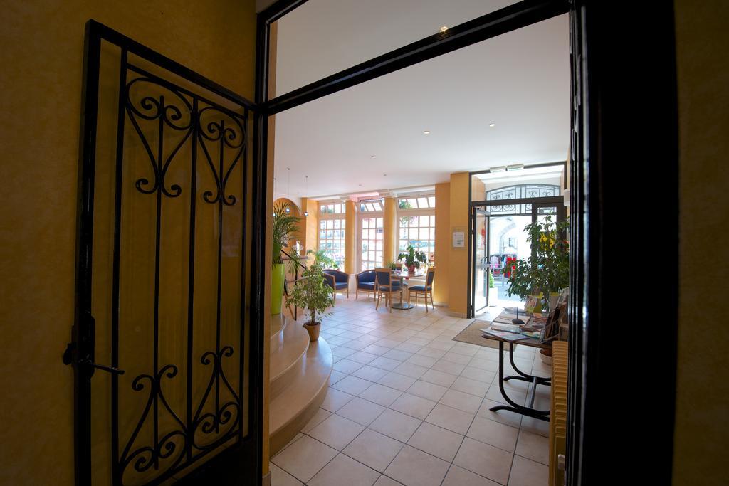 Logis Hotel De France Arudy Екстериор снимка