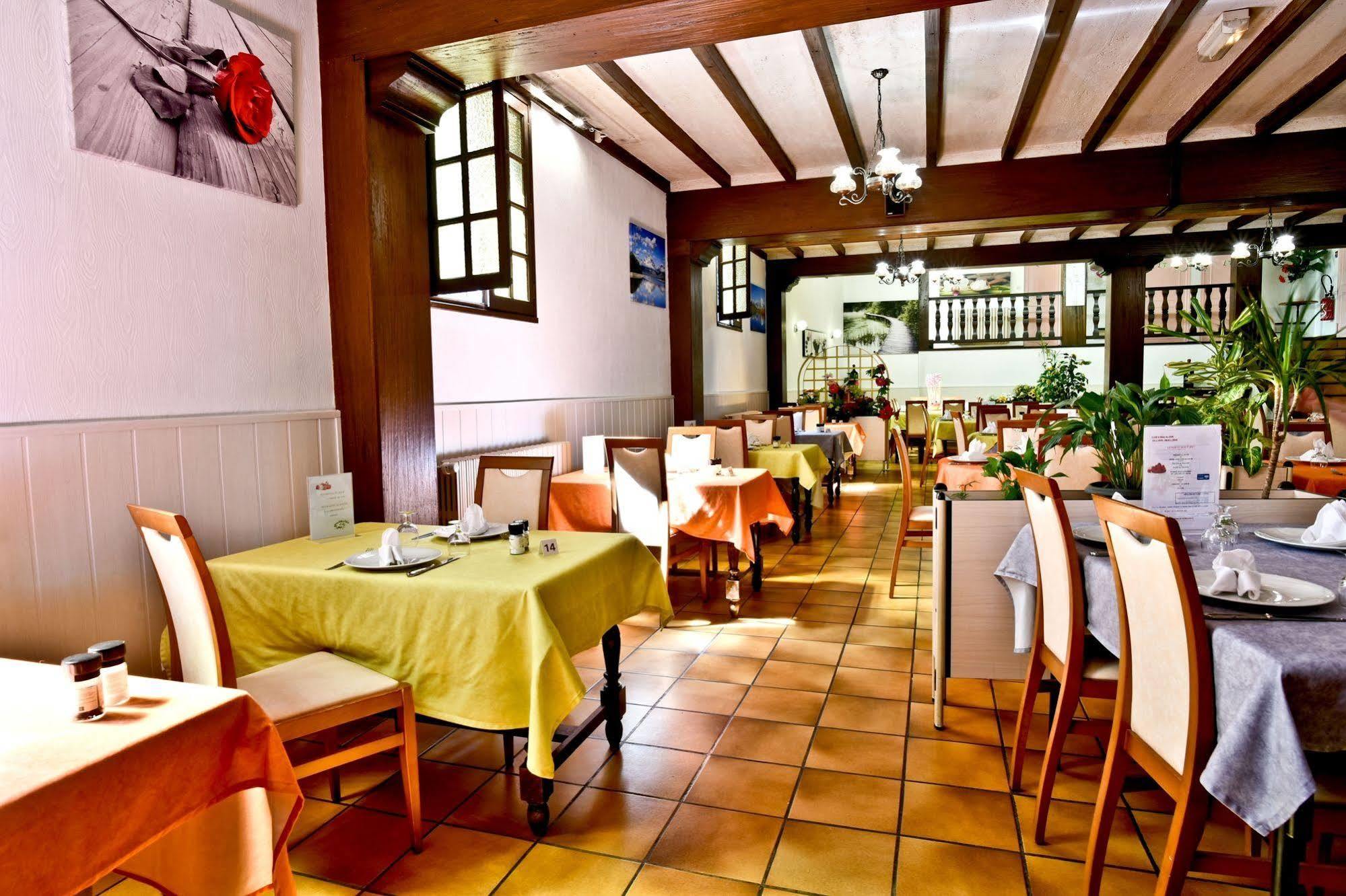 Logis Hotel De France Arudy Екстериор снимка