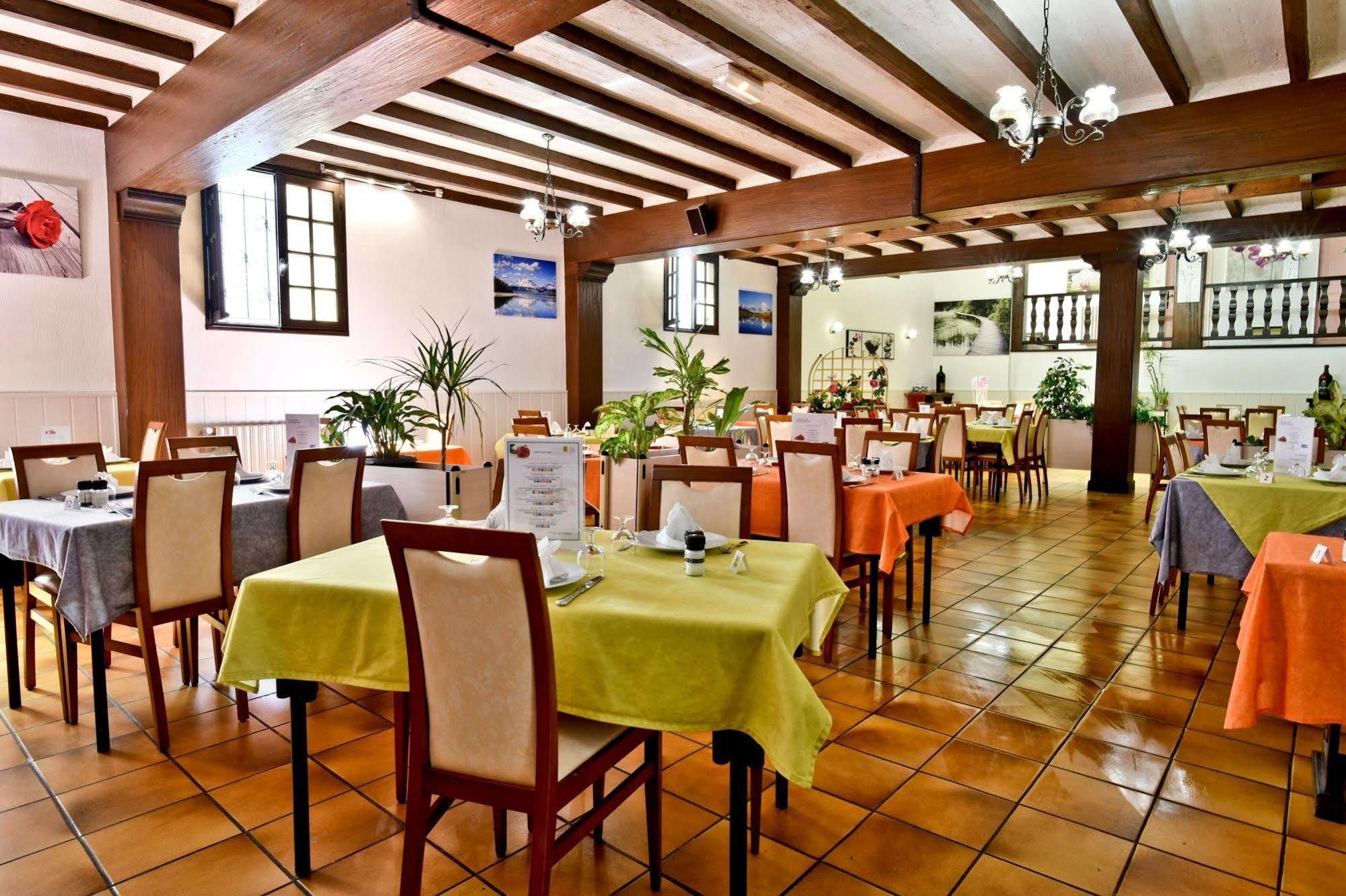Logis Hotel De France Arudy Екстериор снимка