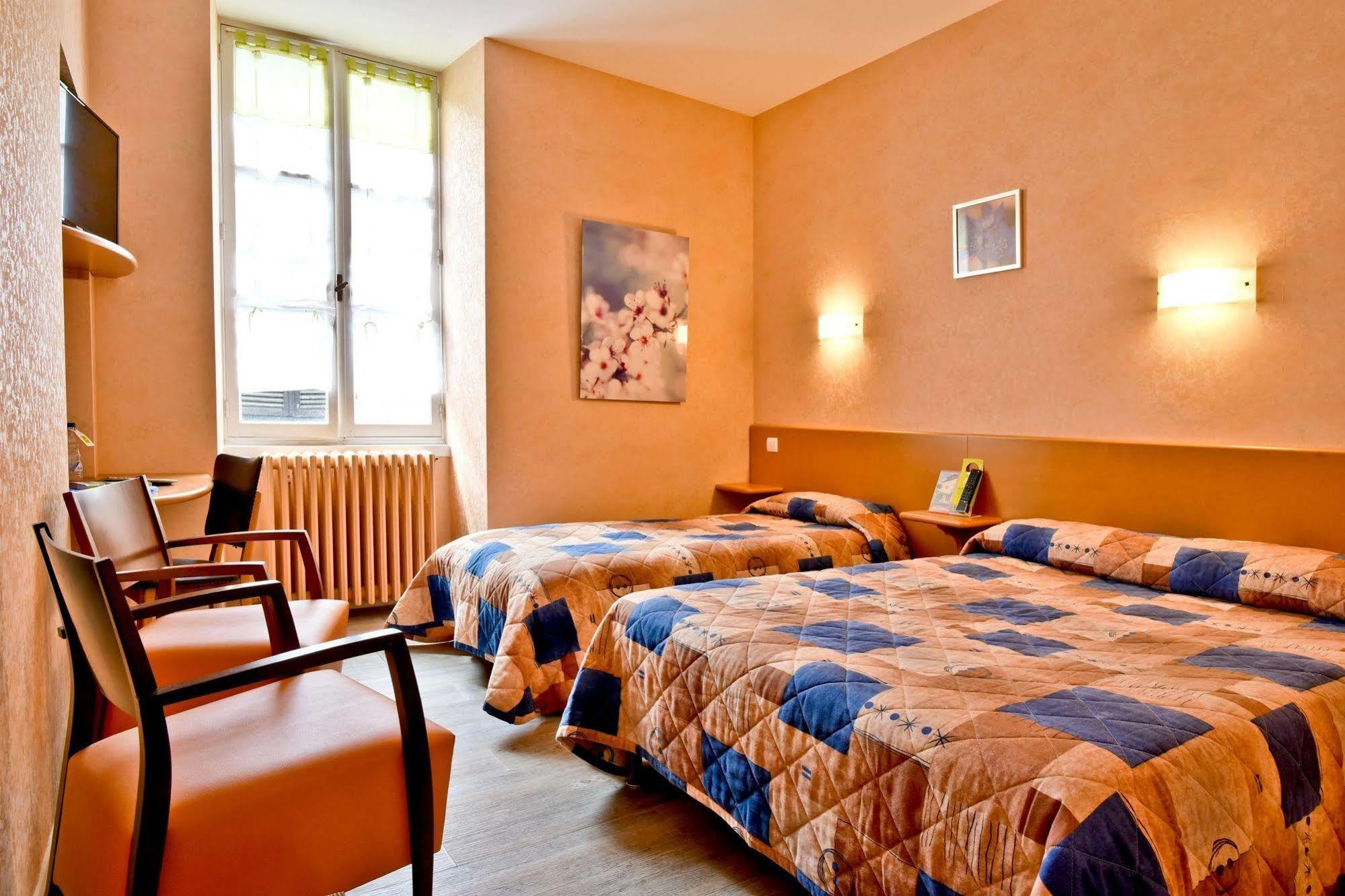 Logis Hotel De France Arudy Екстериор снимка
