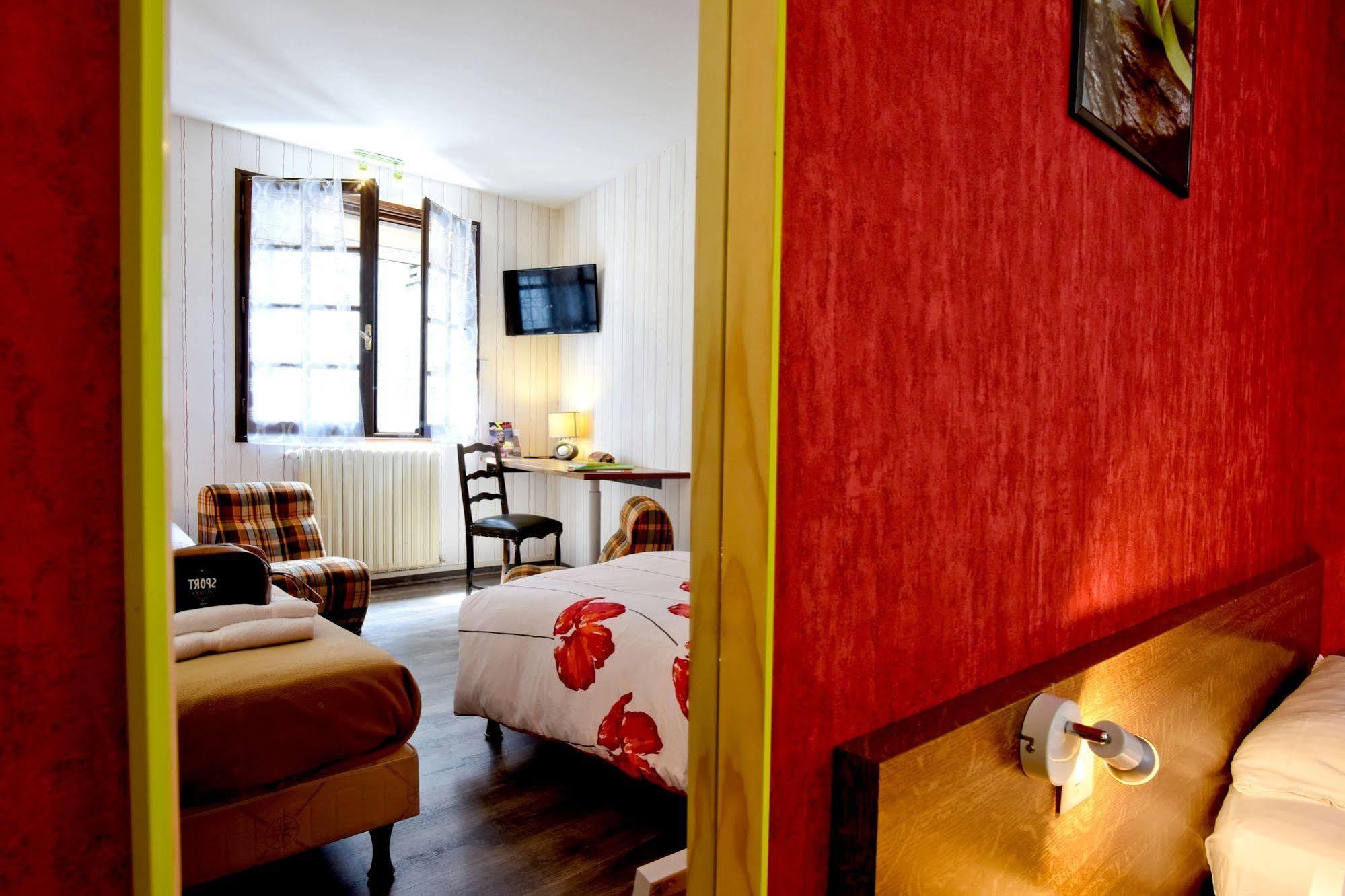 Logis Hotel De France Arudy Екстериор снимка
