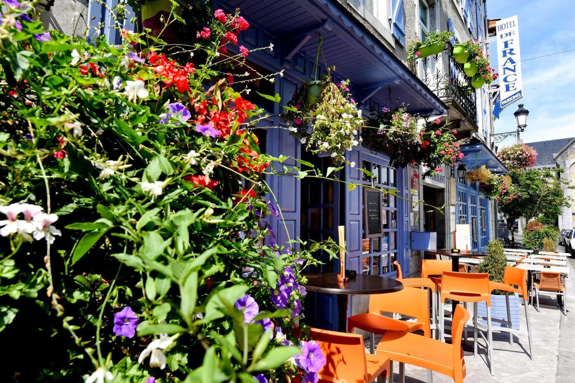 Logis Hotel De France Arudy Екстериор снимка