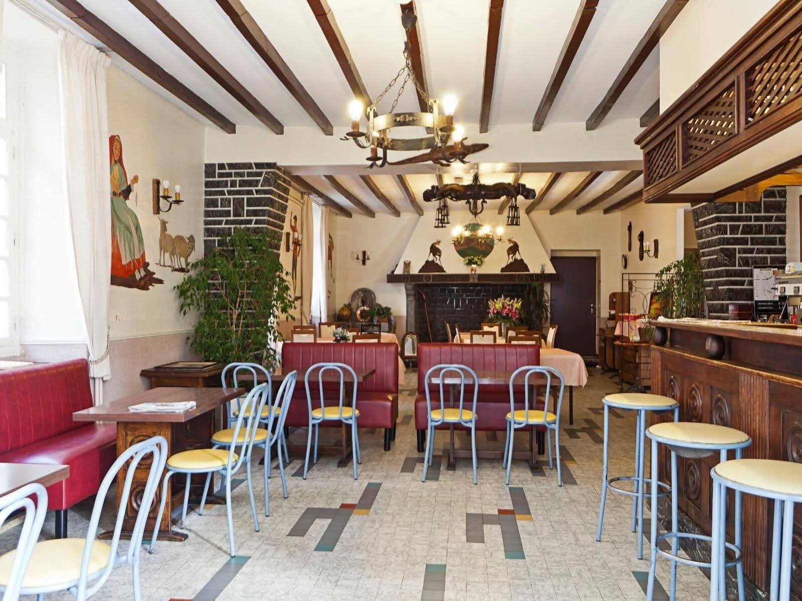 Logis Hotel De France Arudy Екстериор снимка